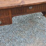 Solid oak desk from the 1930s with spindle legs