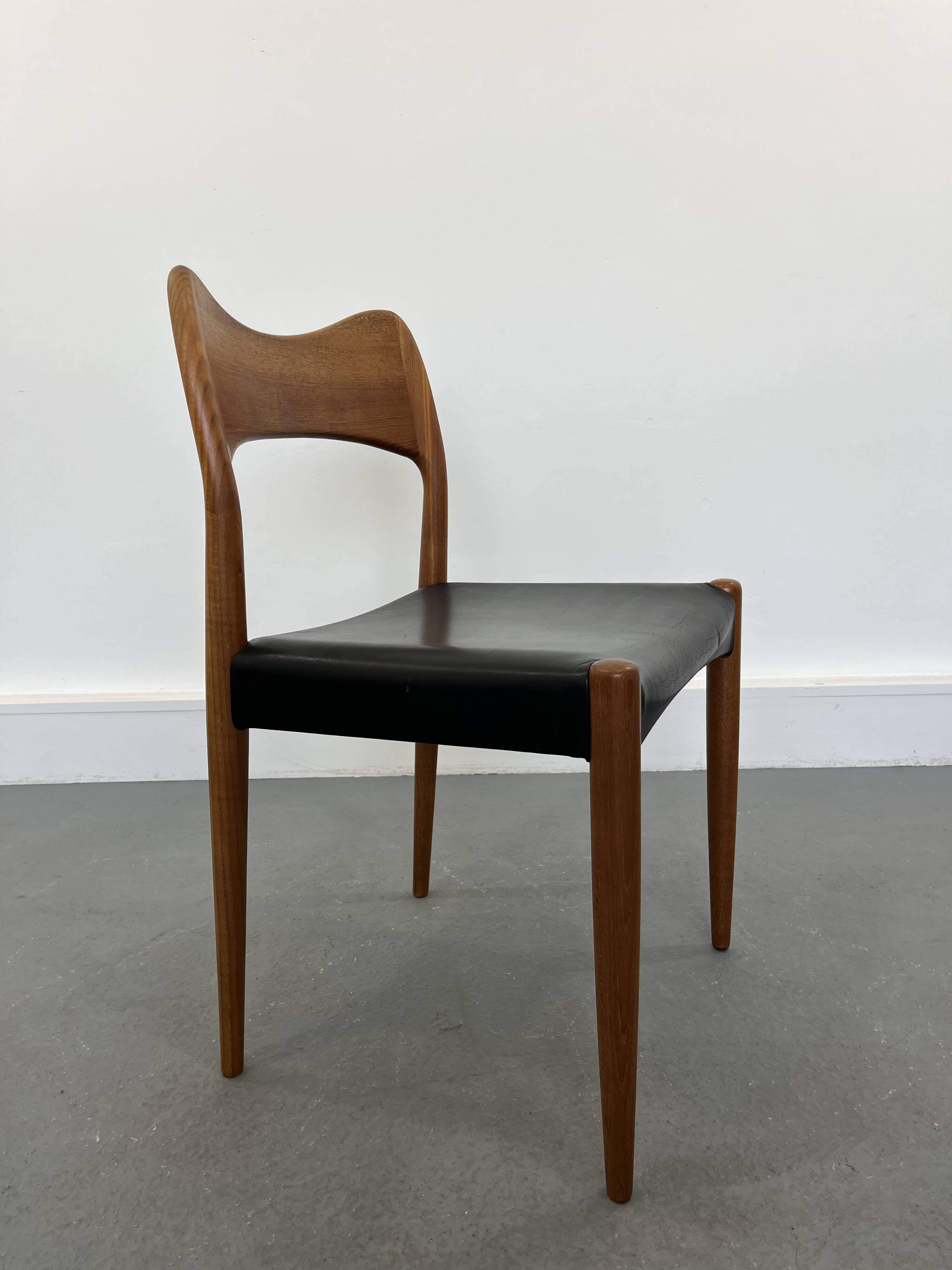 Set of 6 model 71 teak dining chairs by Niels O Møller for JL Møllers 1950s
