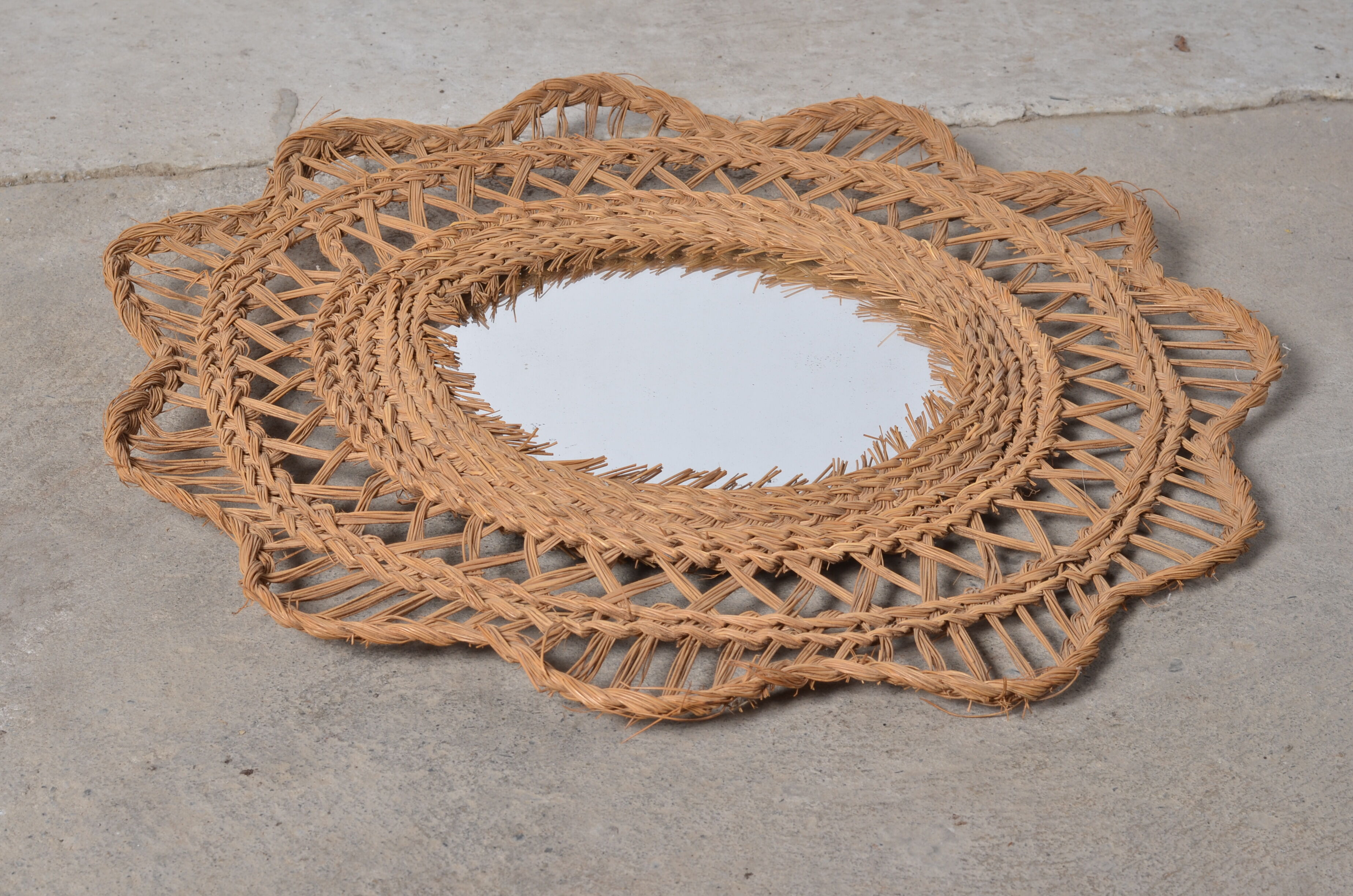Sun mirror in woven rattan, 60 cm