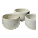 Trio of white ceramic cups D9cm