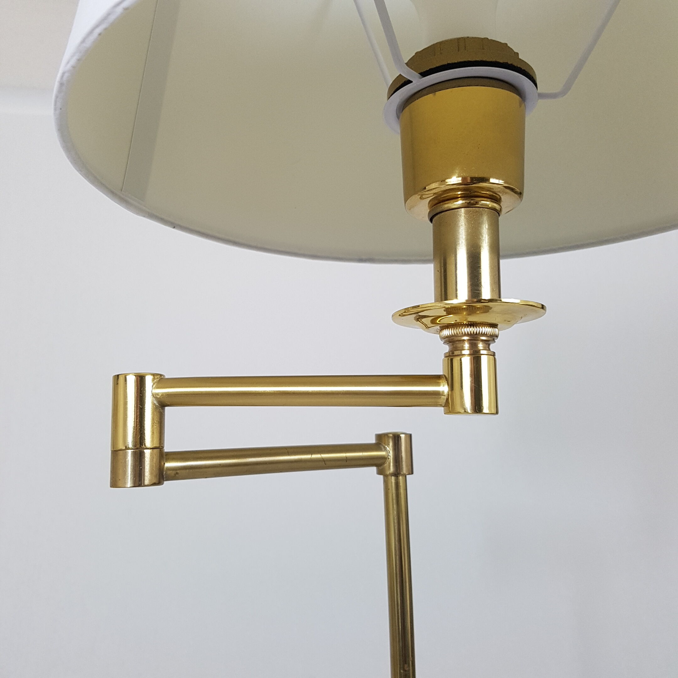 Articulated floor lamp light vintage brass gold Deknudt