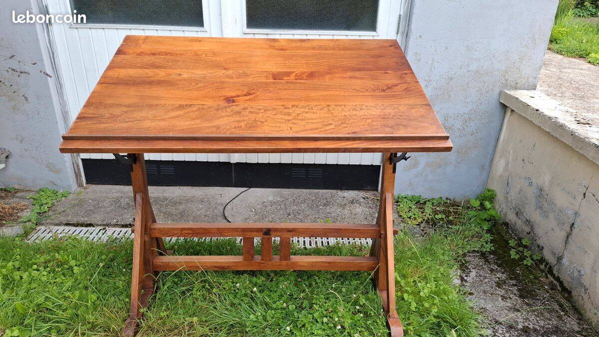 Chaise haute pour table à dessin