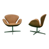 Paire de chaises Arne Jacobsen Swan Fritz Hansen