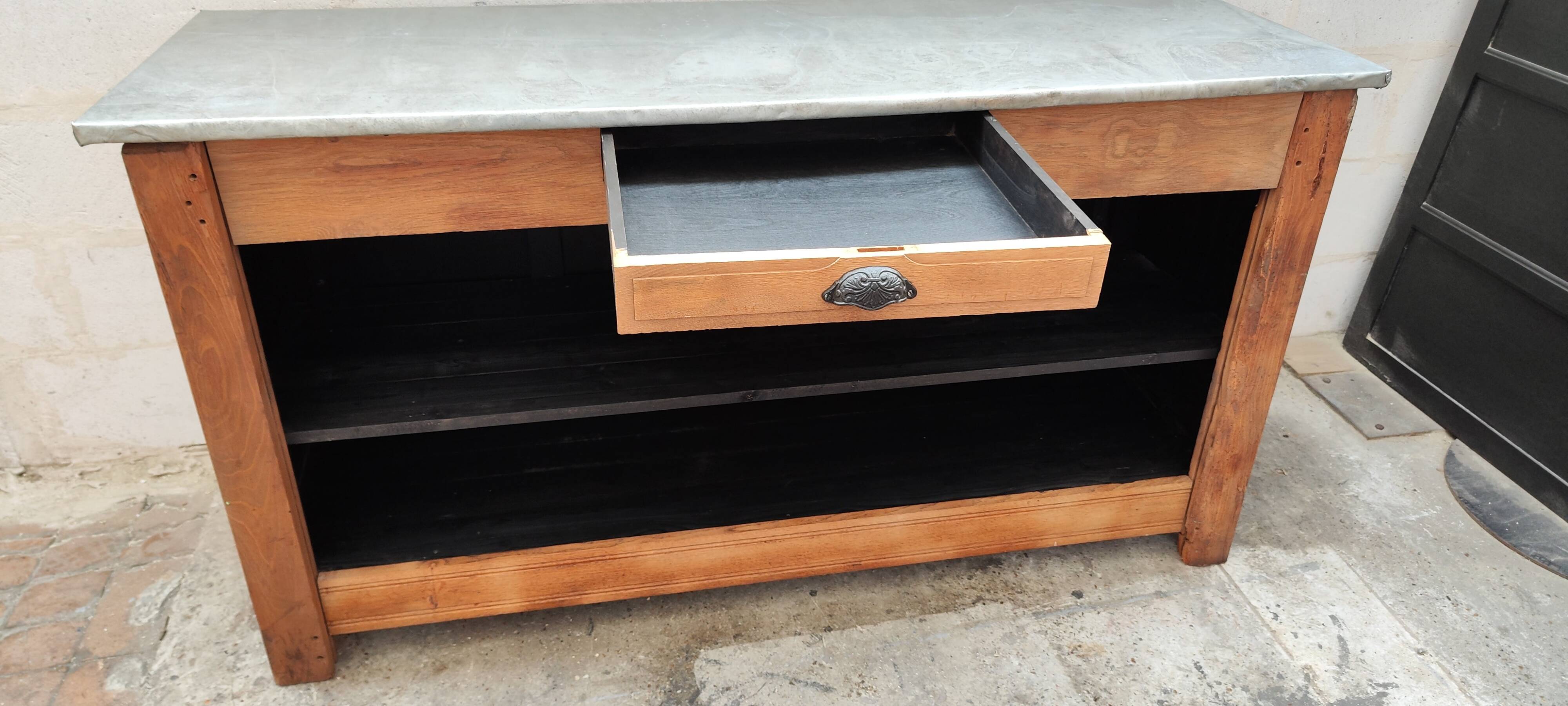 Oak counter top zinc bar bistro estaminet