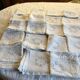 Service de table avec broderie blanche fait main sur toile de lin