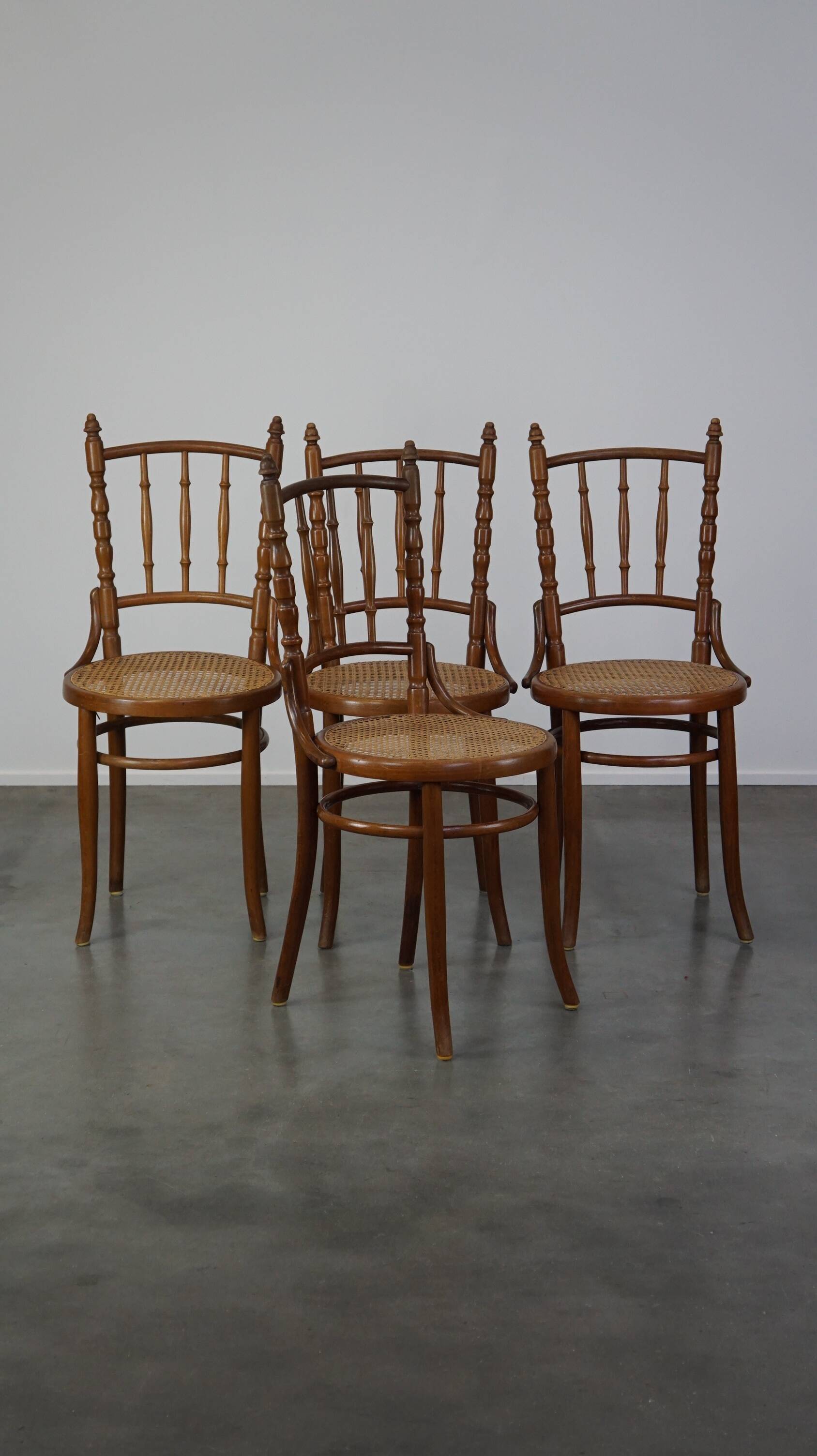 Set of 4 beautiful and atmospheric vintage design bistro chairs