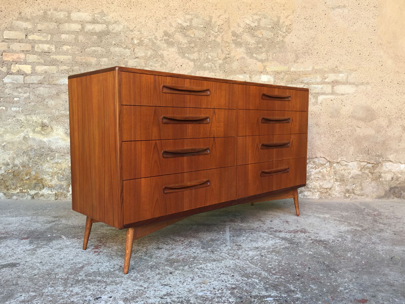 Scandinavian dresser teak 8 drawers Victor Wilkins for G-plan since 1960