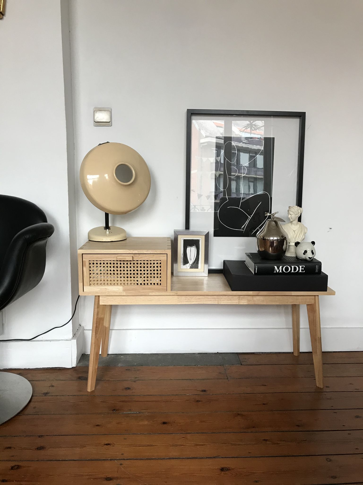 Meuble avec cannage