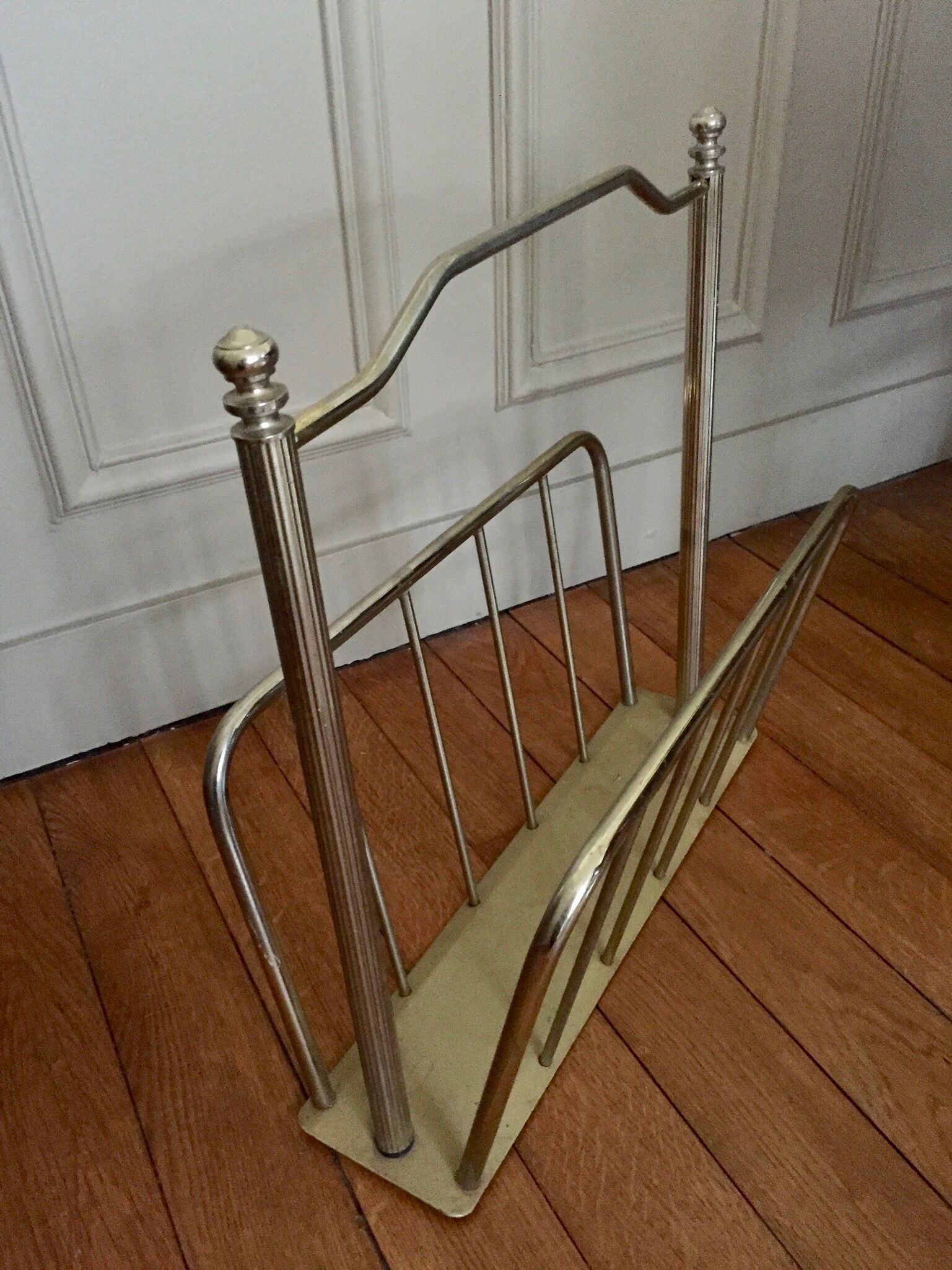 Golden magazine rack