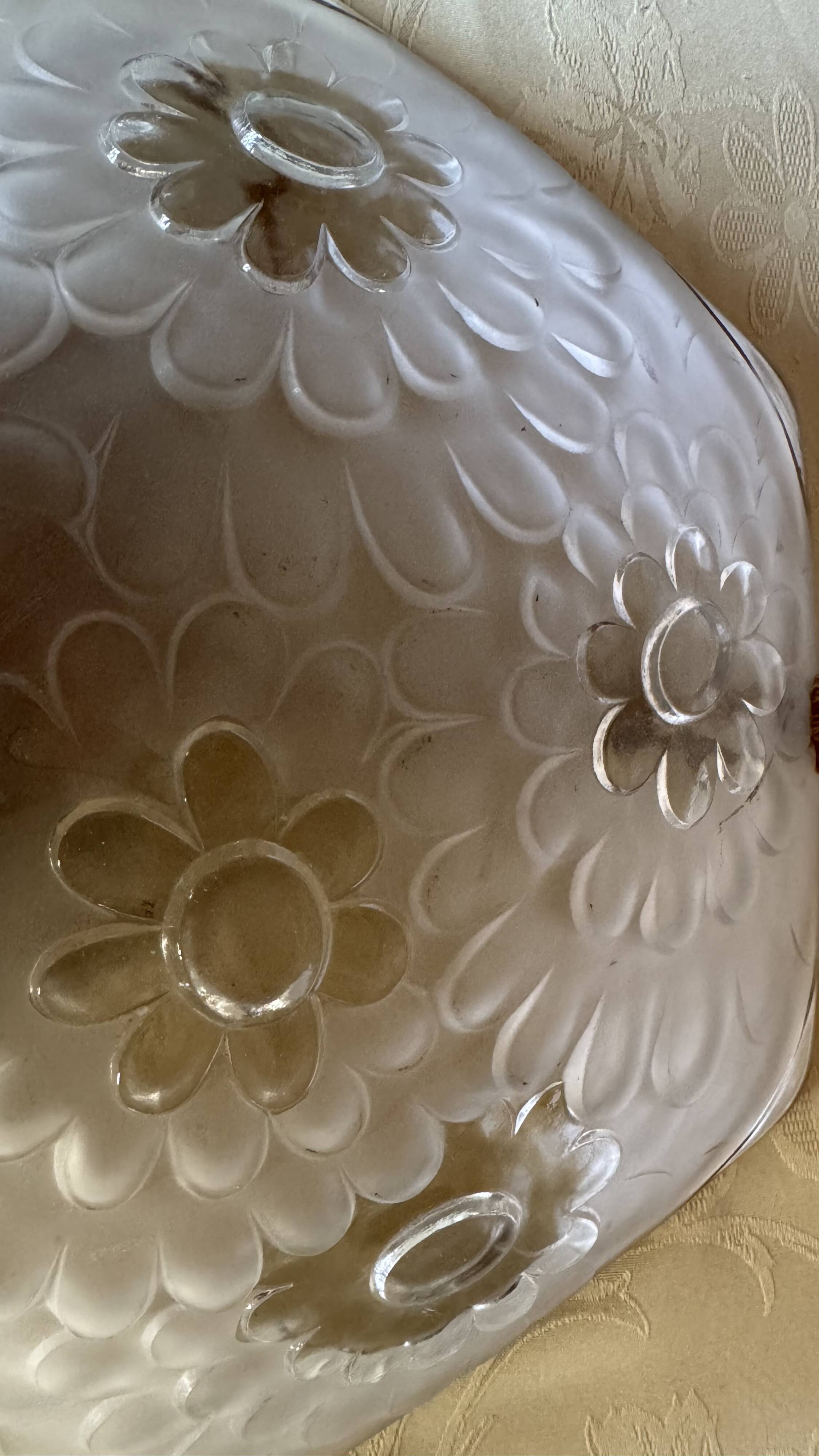 Art Deco glass press basin suspension signed Degue