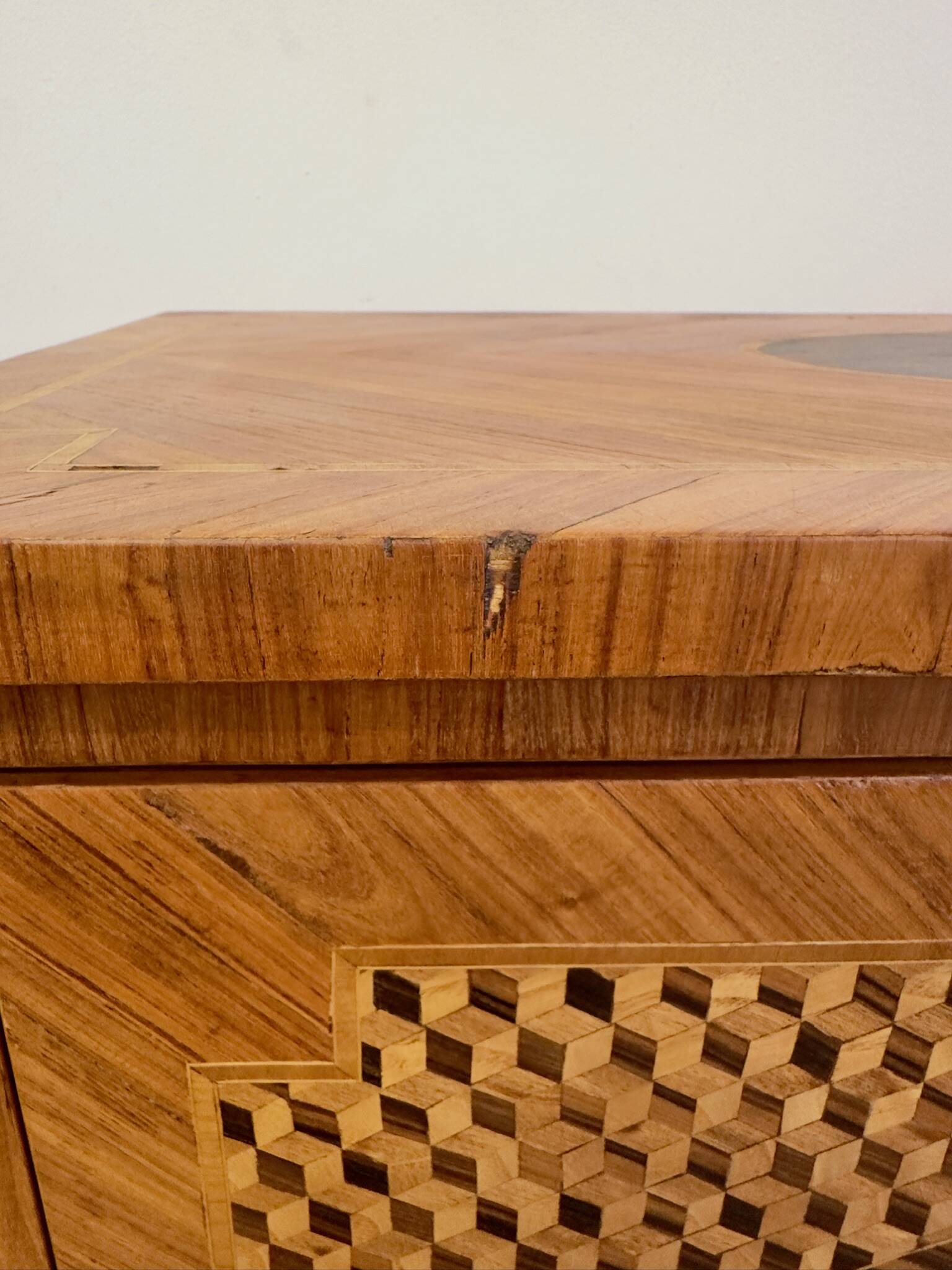 Wooden drop-leaf secretary in Louis XV style – Floral decoration