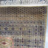 Hand-knotted silk rug 192x 300cm