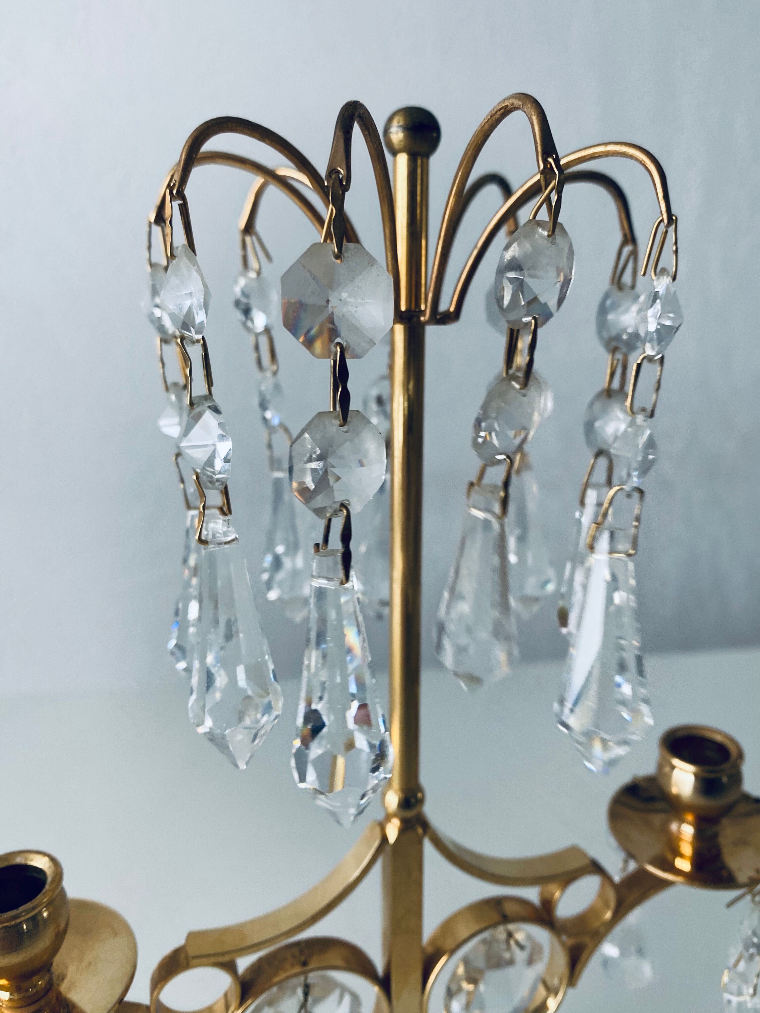 Candle holder with tassels