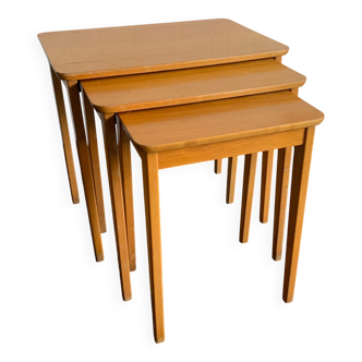 Vintage nesting tables 1960s, light wood side table - 52 x 55 x 3