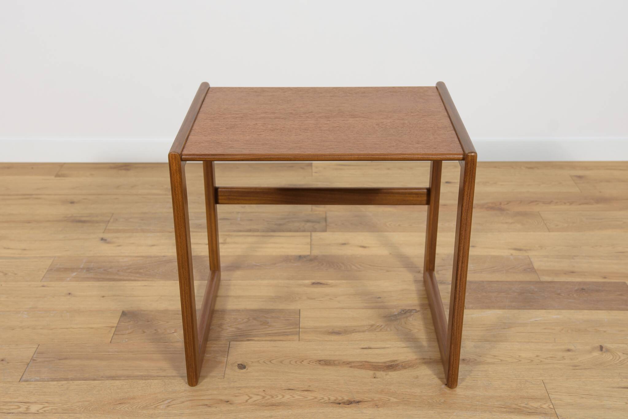 Tables Gigognes Mid-Century en Teck, Royaume-Uni, 1960s, Set de 3