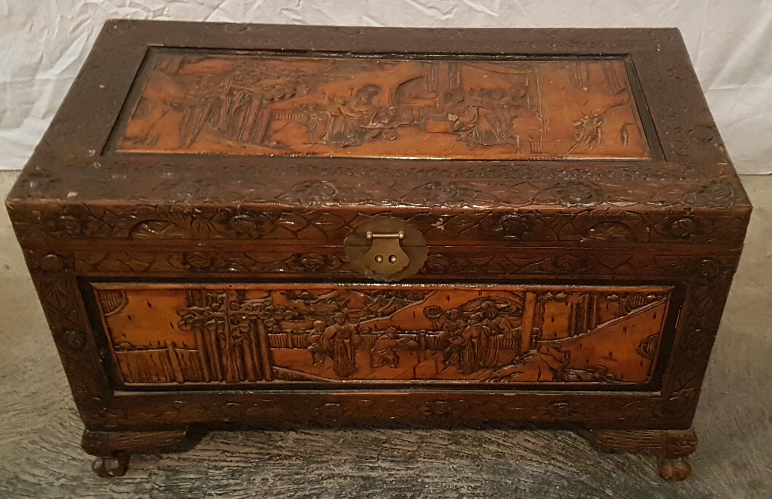 Coffre de rangement asiatique chinois palissandre