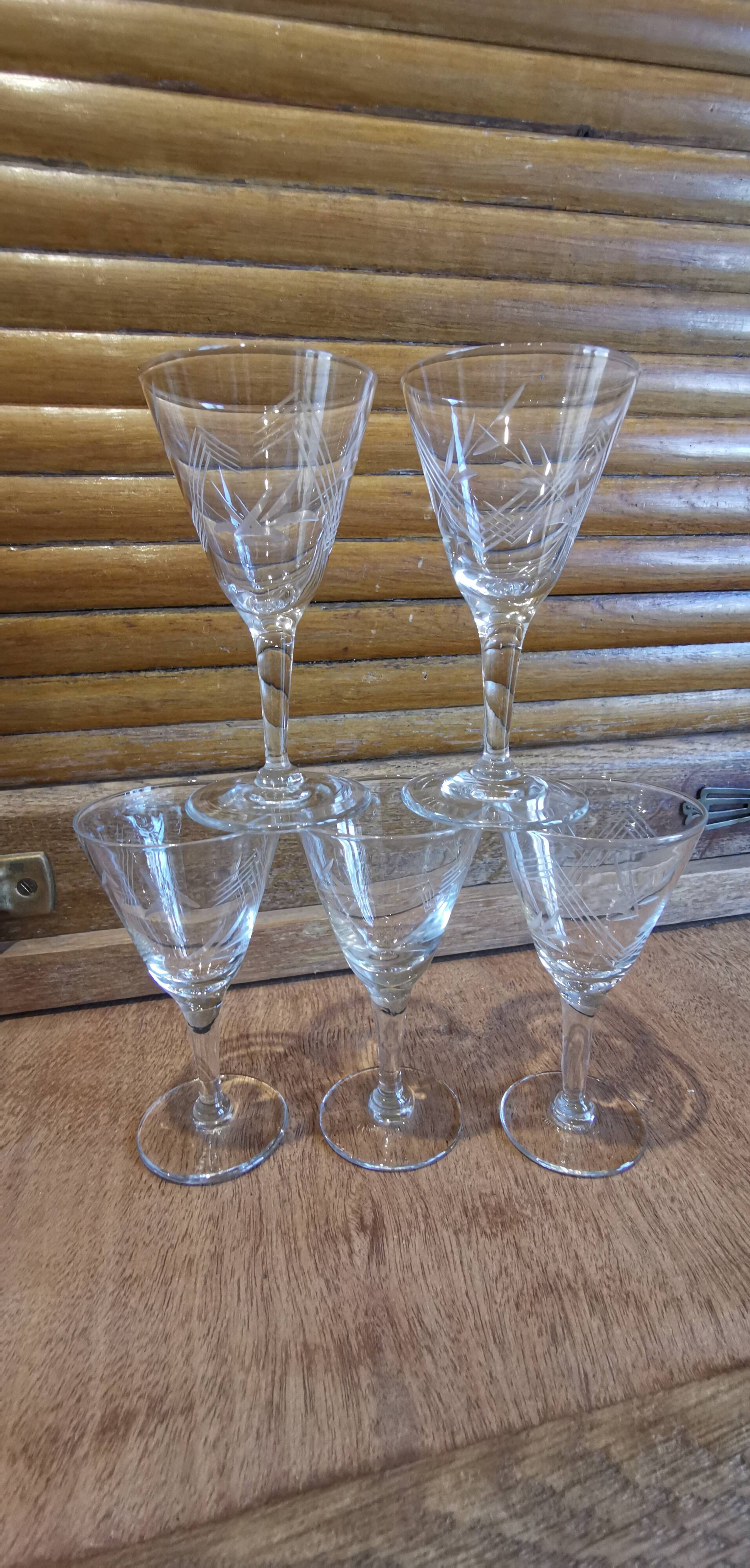 Set of 5 vintage chiseled conical crystal stemware