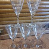 Set de 5 verres à pied en cristal forme conique ciselé vintage