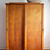 Wardrobe in blond wood