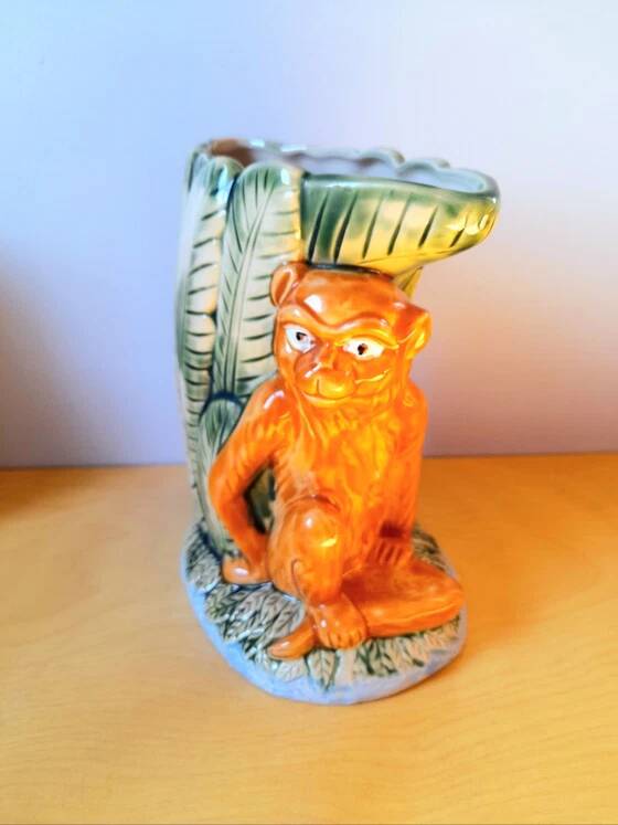 Zoomorphic pitcher in slipware, monkey.