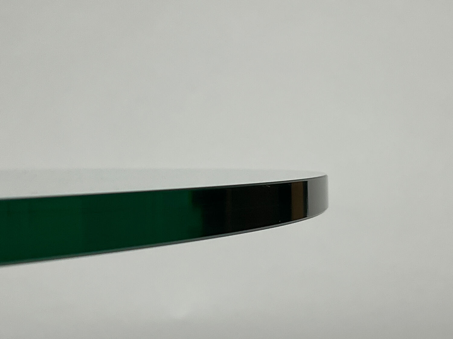 Table basse ronde en teck et verre, années 60