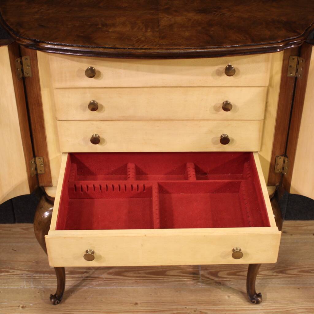 Petit buffet demi-lune du XXe siècle