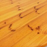 Vintage Scandinavian round dining table by Rainer Daumiller in pine from the 1960s.