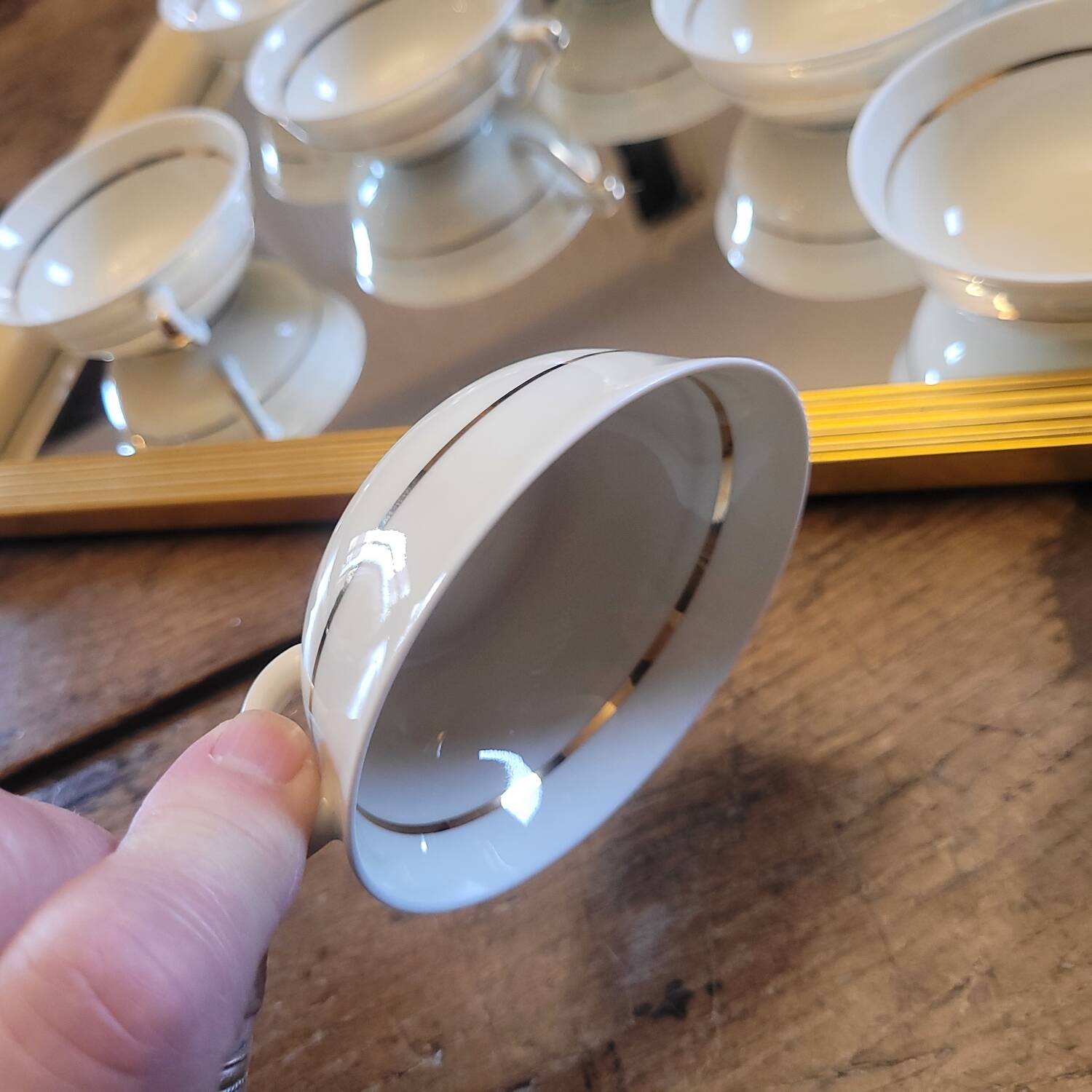8 porcelain cups from Limoges – gold trim – 1950s