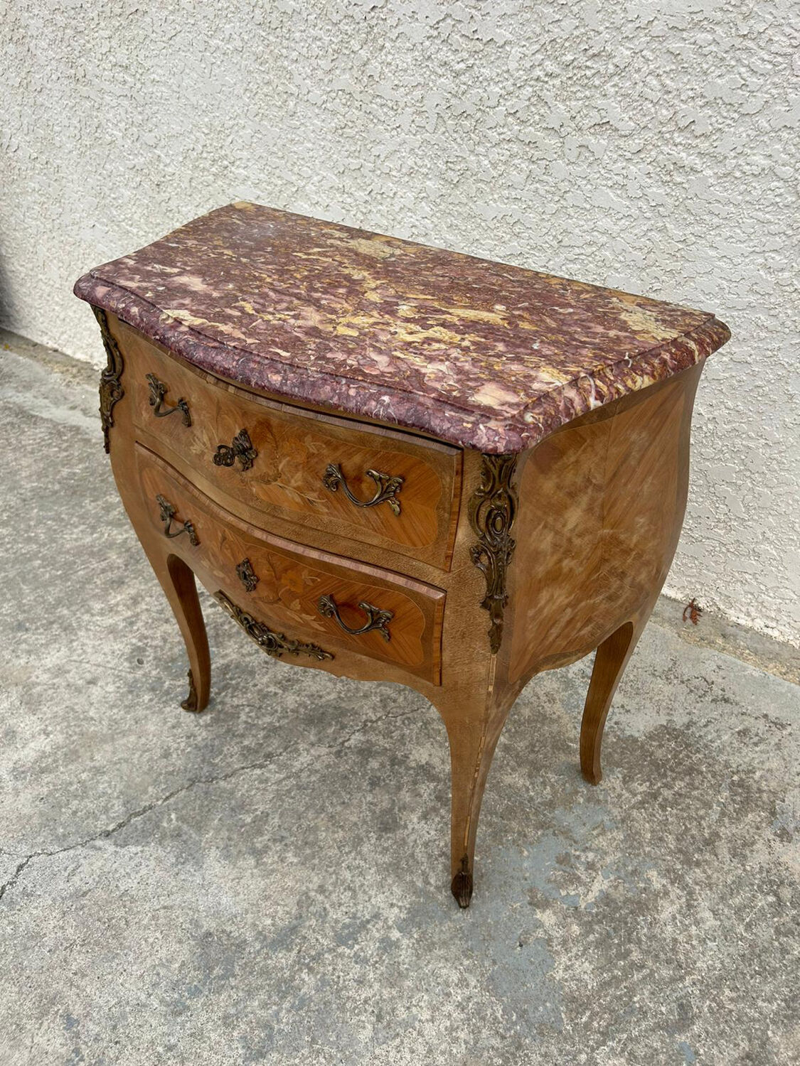 Louis XV style chest of drawers in rosewood