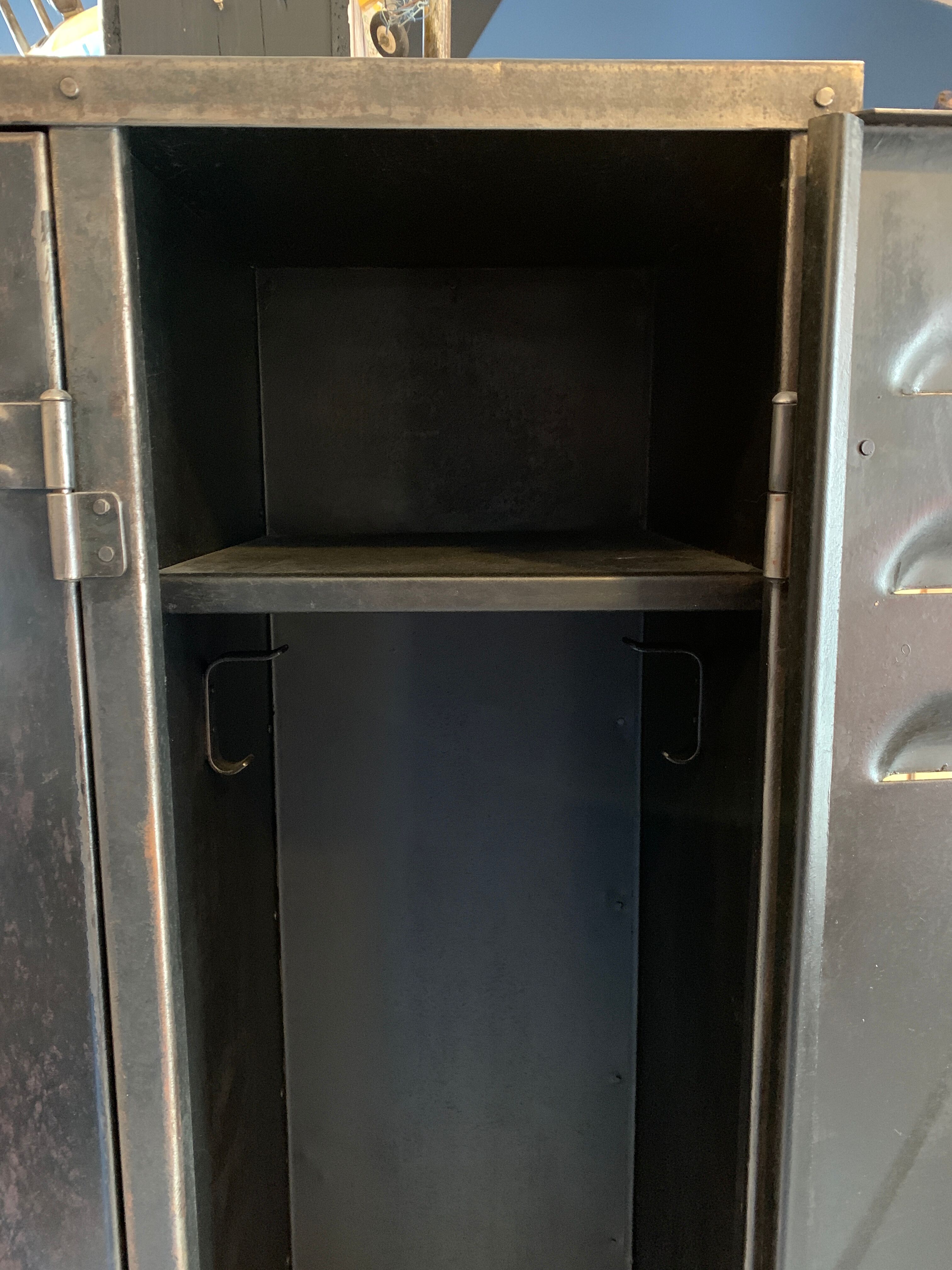 Former 2-door wardrobe diamond dot decorations