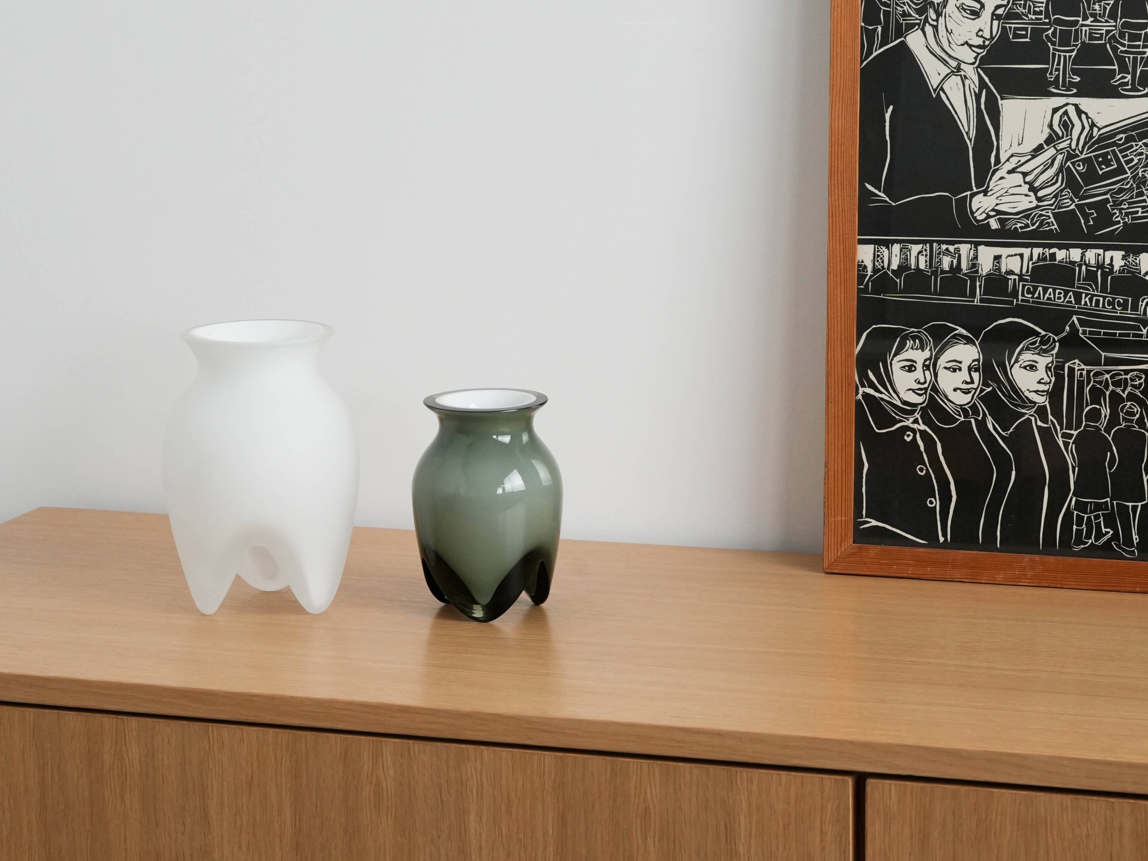 Vase en verre, design danois, années 2000, fabricant : Rosendahl, designer : Lin Ut