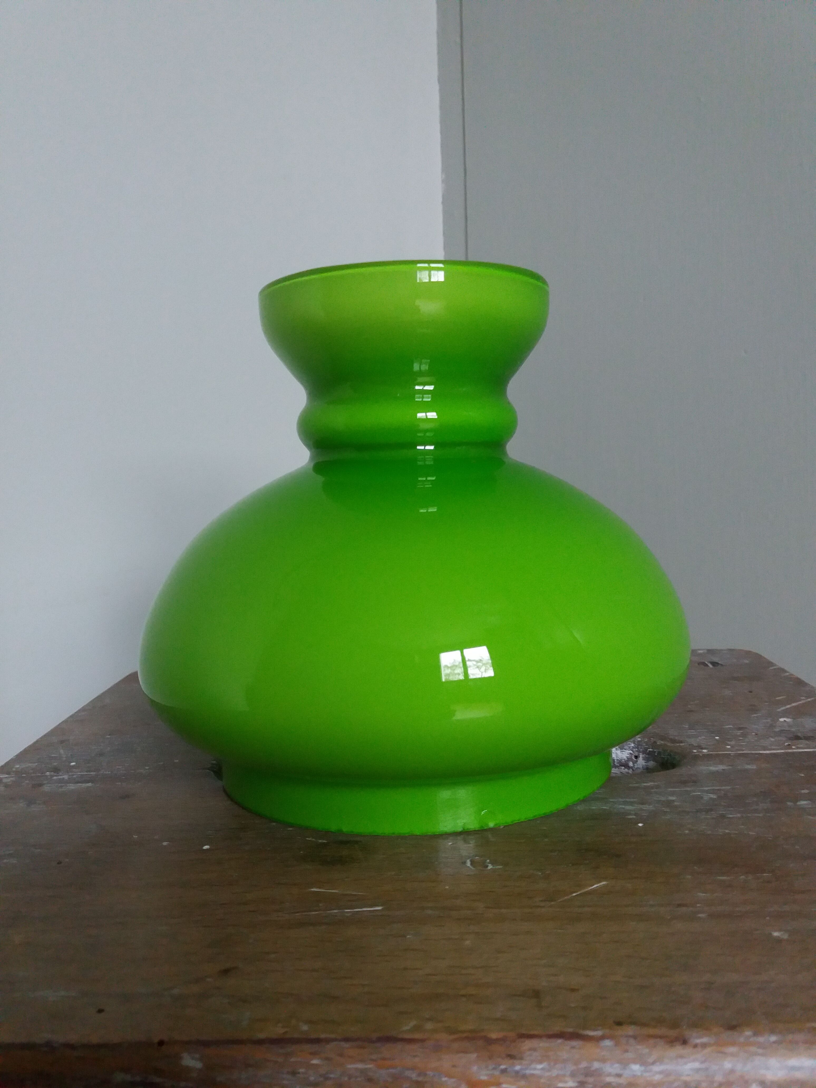 Opaline globe lampshade