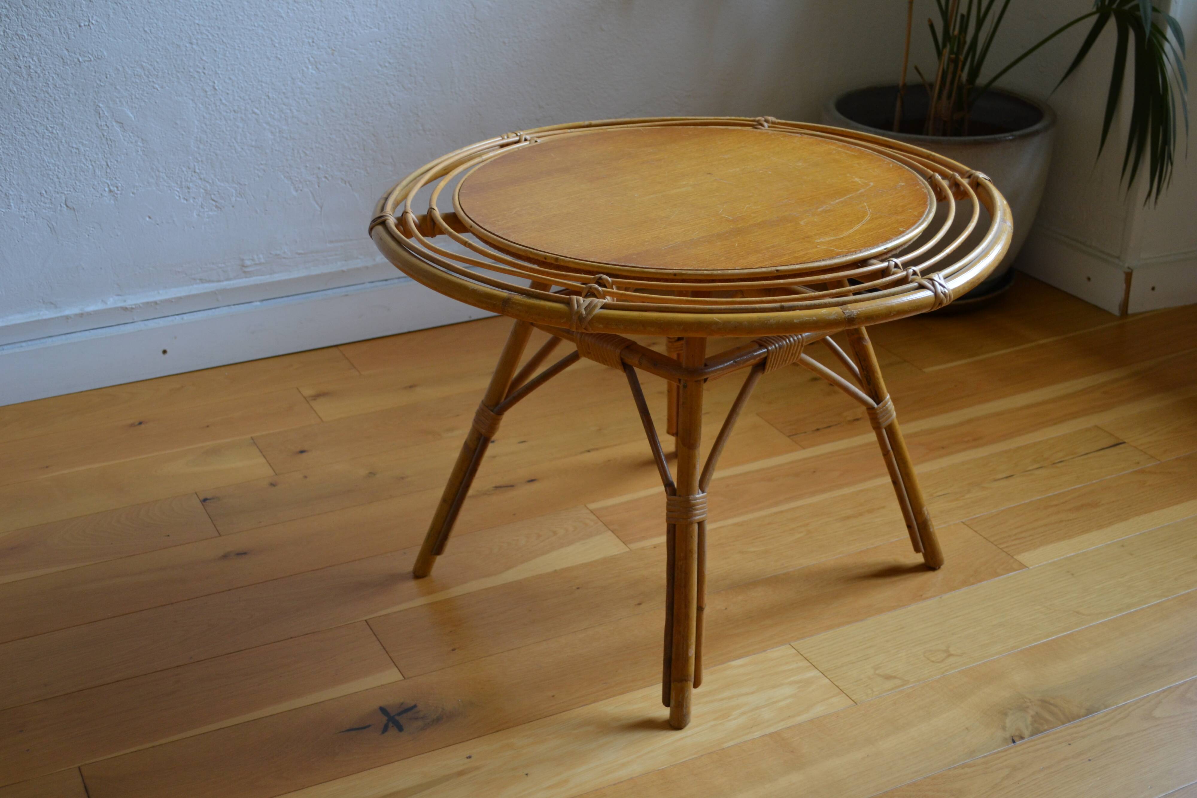 Vintage round rattan coffee table