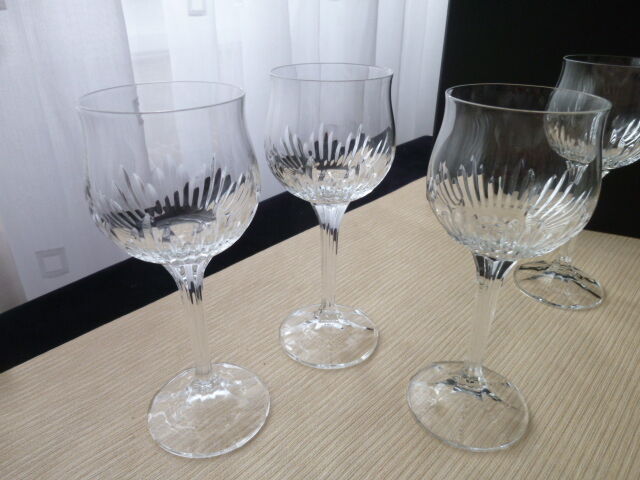Set of 6 glasses of rosé or red wine in crystalline