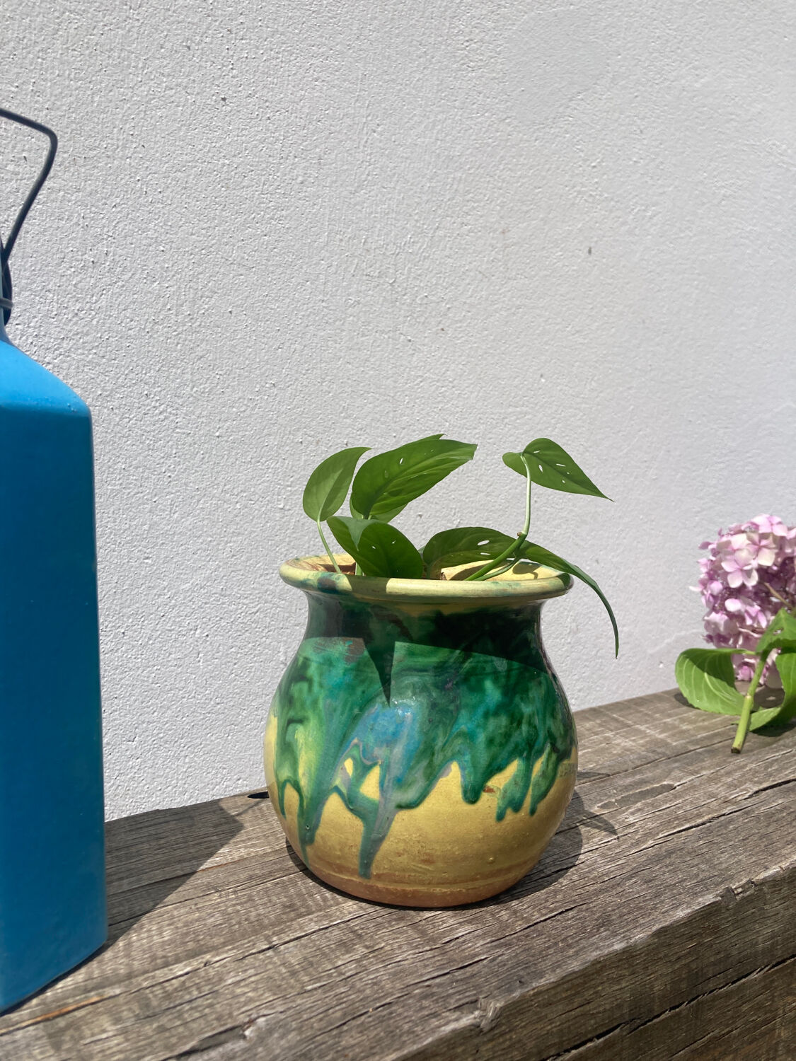 Cache pot vernissé vert et jaune Poterie de Saint Uze début XXe