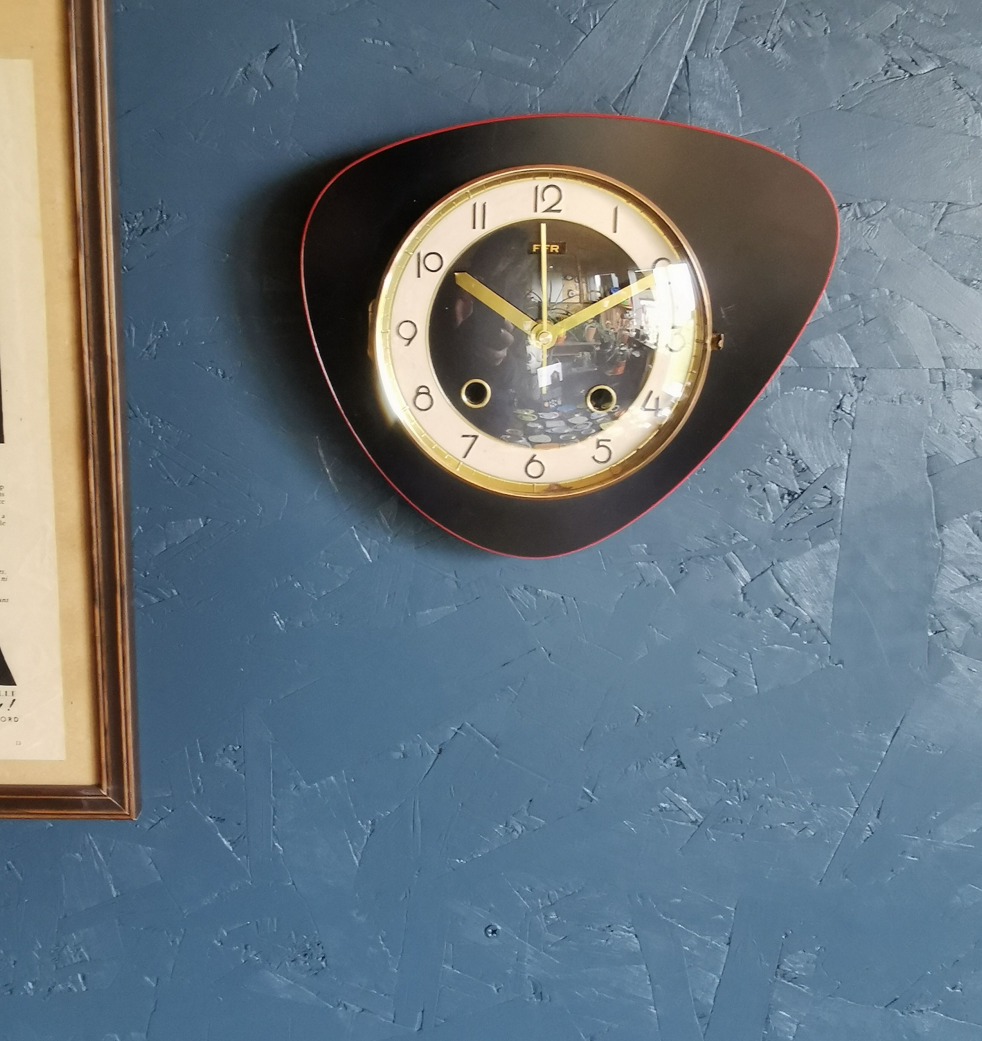 Vintage formica clock silent wall clock asymmetrical "FFR black red"