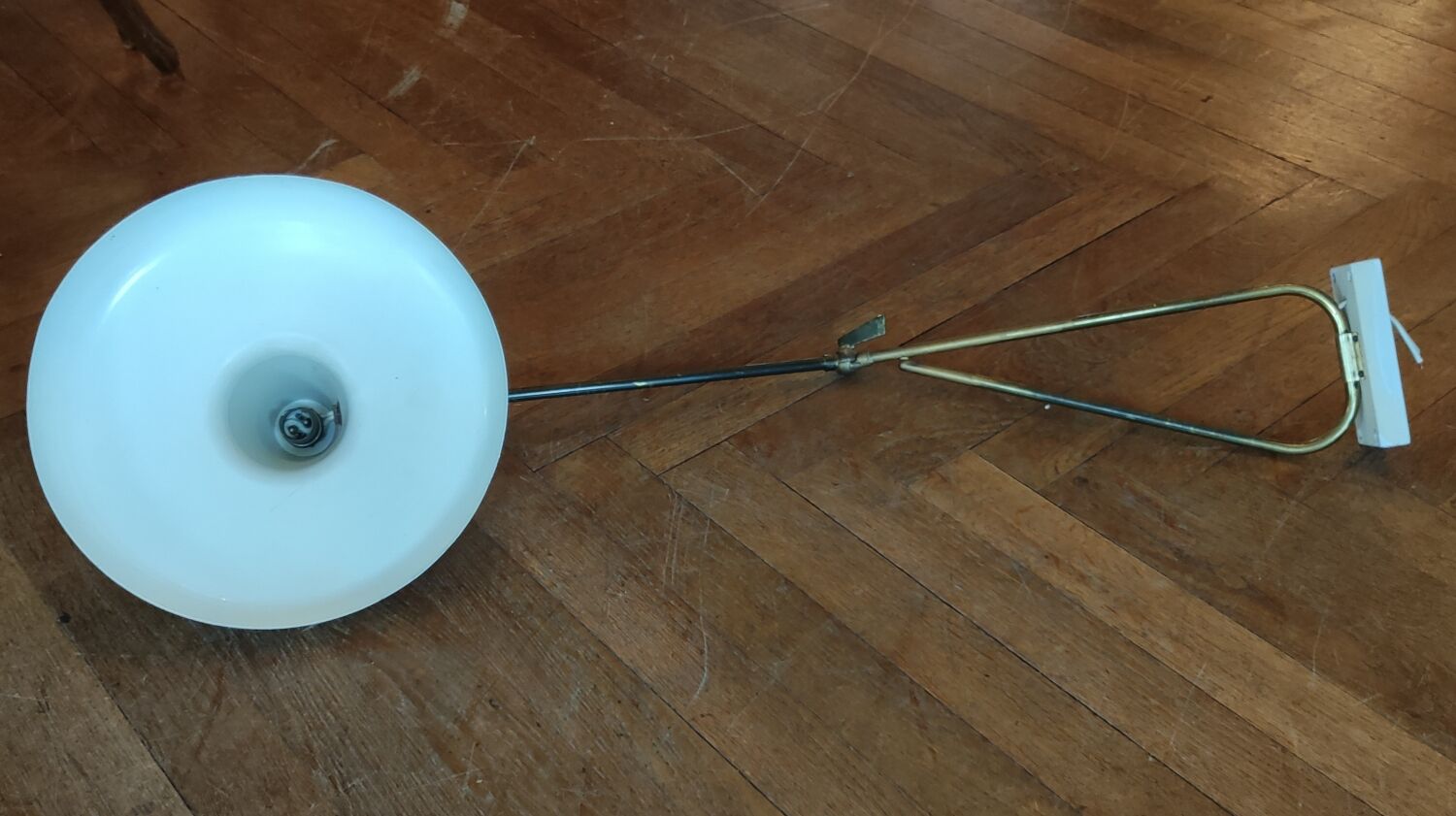 Lunel articulated wall light
