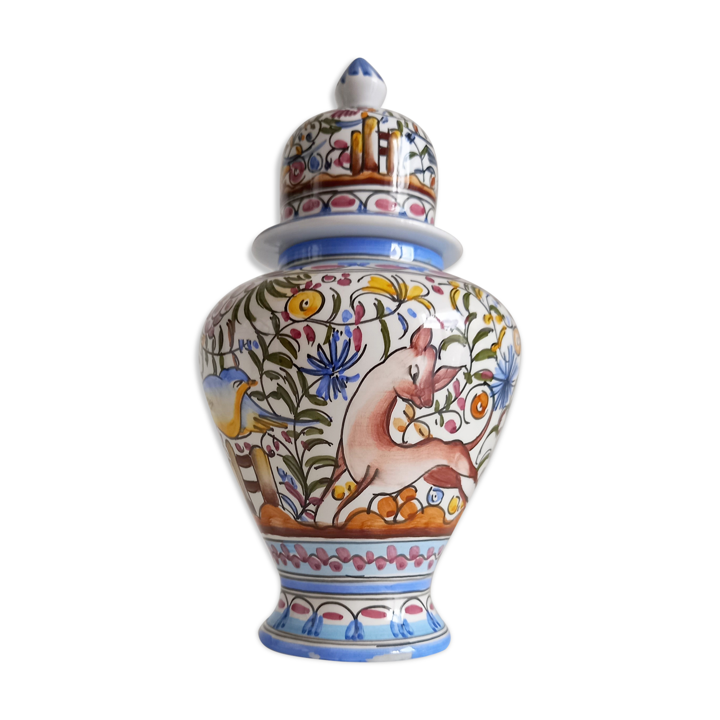 Earthenware pot
