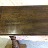 Adjustable writing table