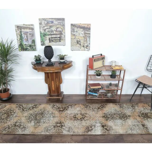 1970s Turkish hand-knotted runner rug 83x375