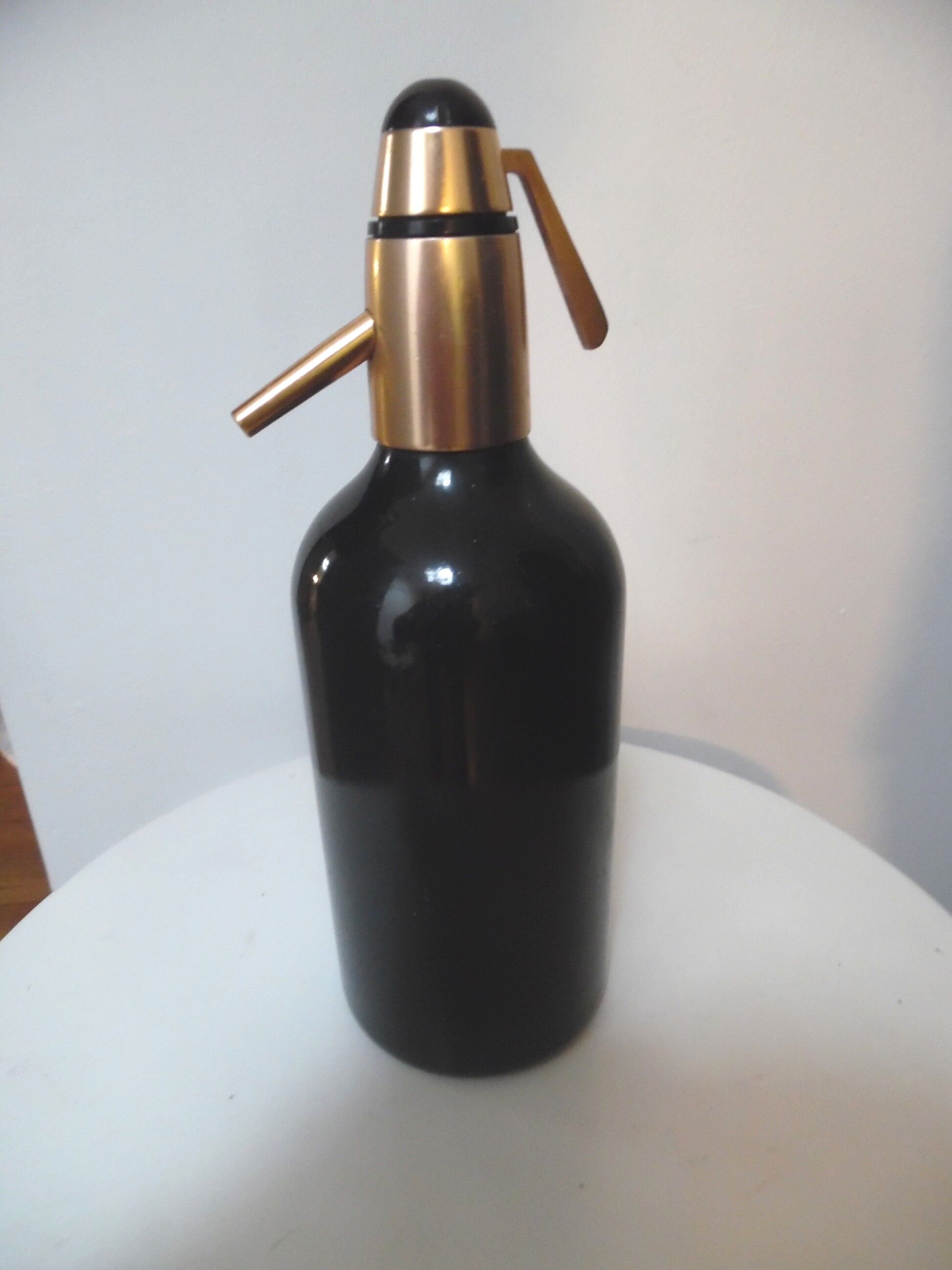 Black parisian siphon