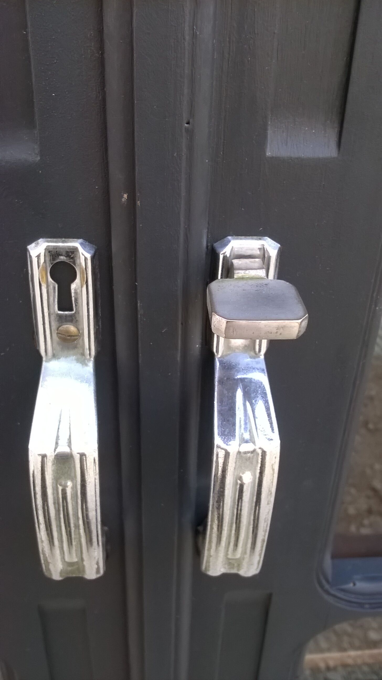 Parisian showcase cabinet 1930