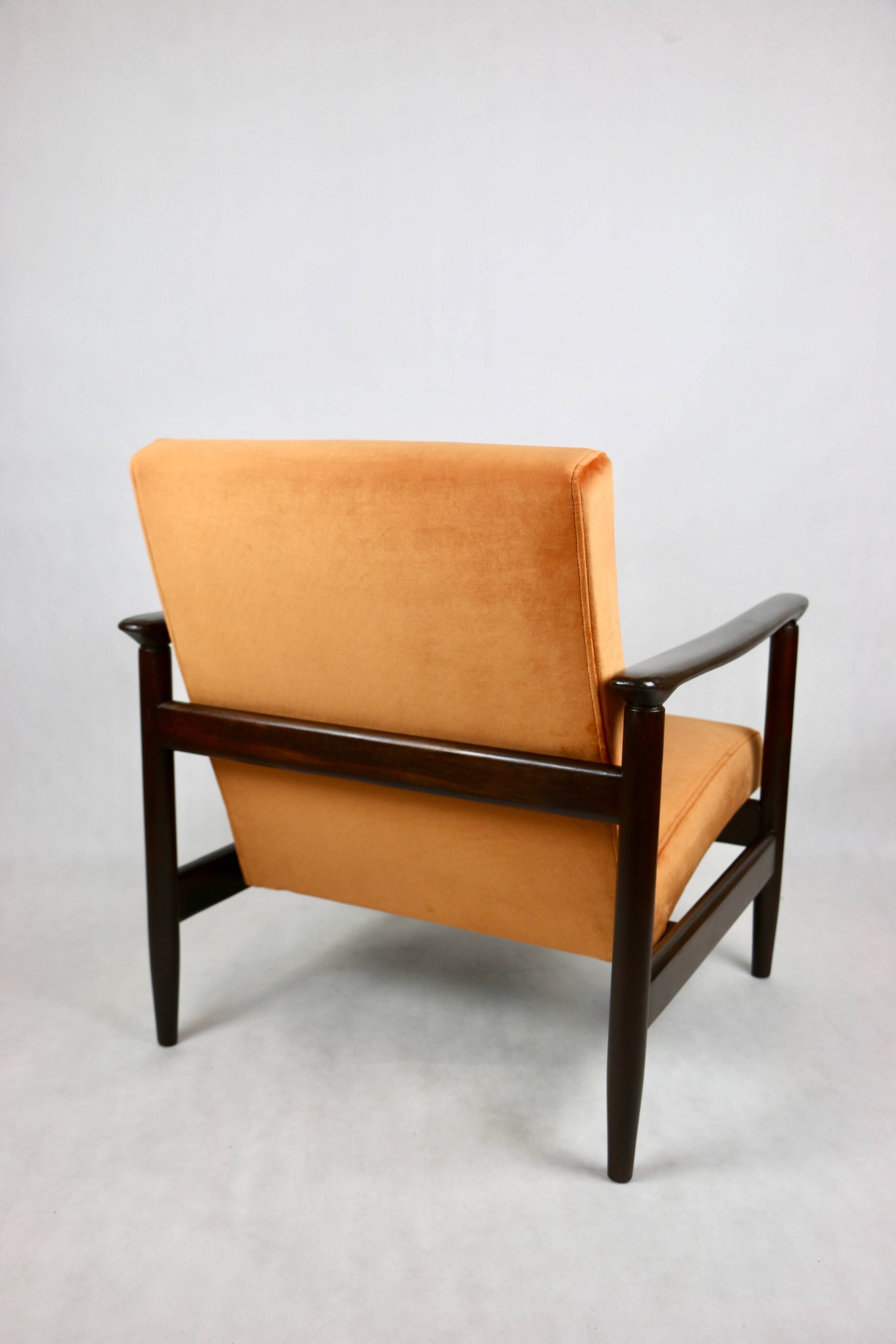 Fauteuil lounge GFM-142 en velours orange attribué à Edmund Homa, années 1970