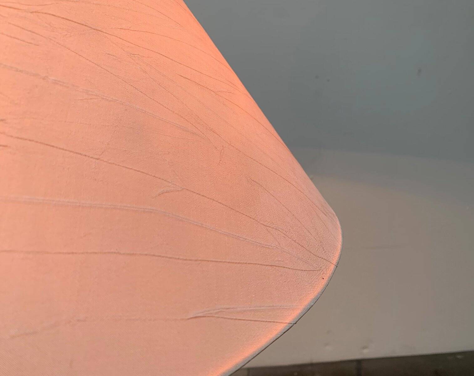 Adjustable floor lamp