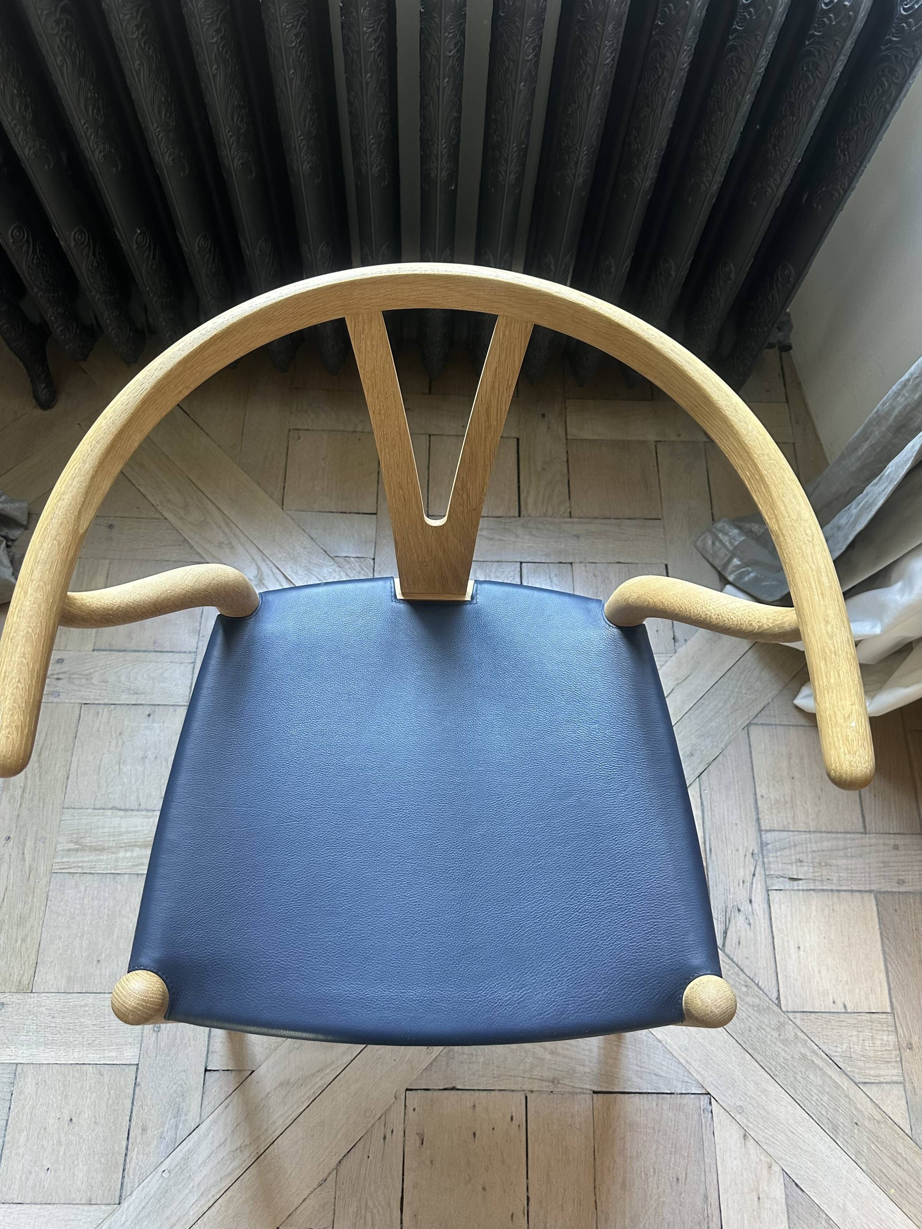 CH24 Wishbone Chair by Hans J. Wegner by Carl Hansen & Søn