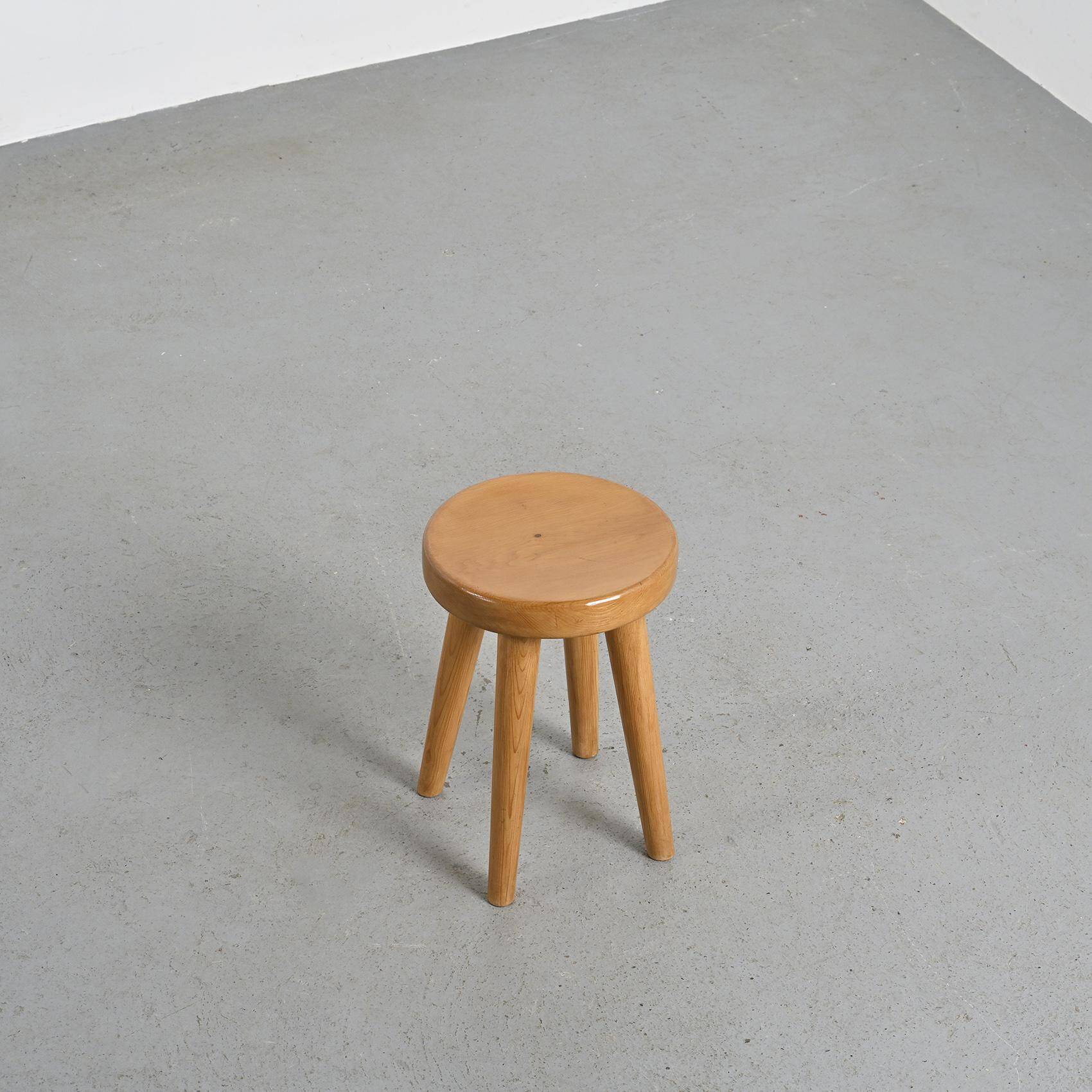 Tabouret en pin par René Martin, France, vers 1965