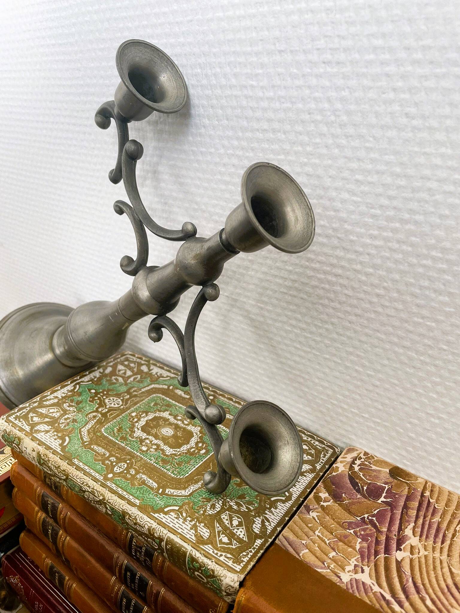 Three-branch candlestick in pewter