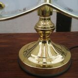 Vintage touch lamp