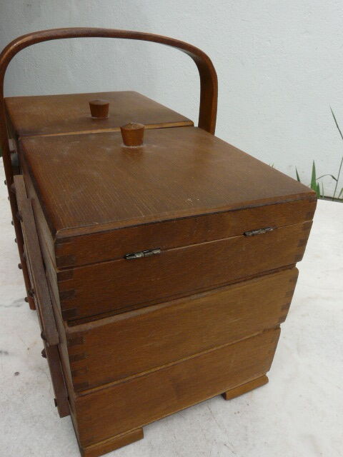 Boîte à couture à poser en bois ancienne