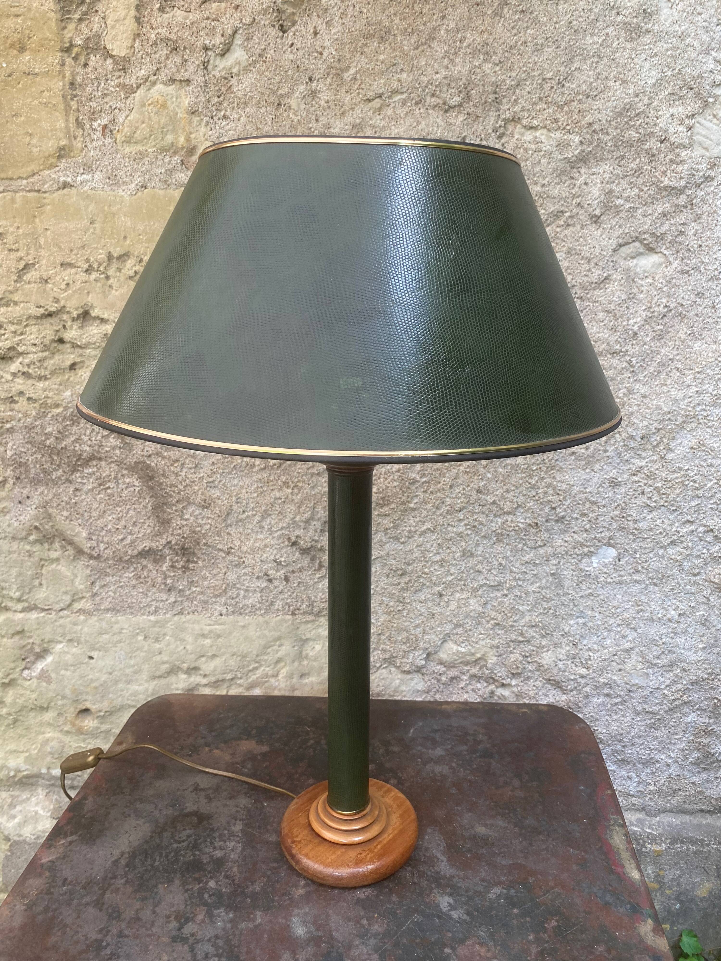 Lampe vintage en simili cuir vert